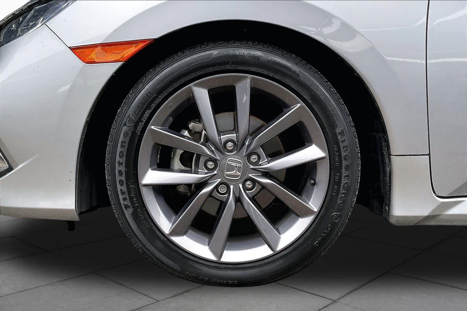 Used 2020 Lunar Silver Metallic Honda EX image 11