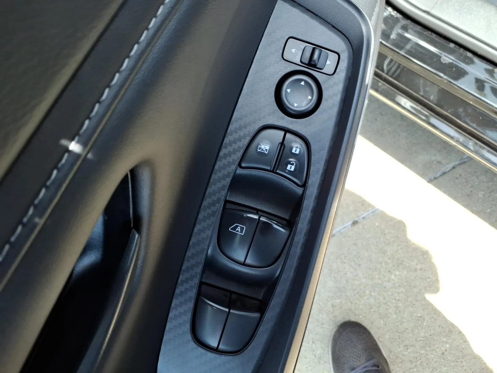 Used 2025 Super Black Nissan S image 20