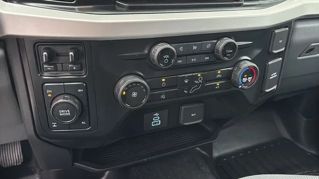 Used 2023 White Ford XL image 30
