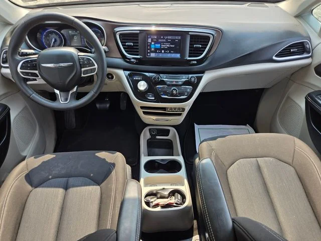 Used 2023 Red Chrysler LX image 14