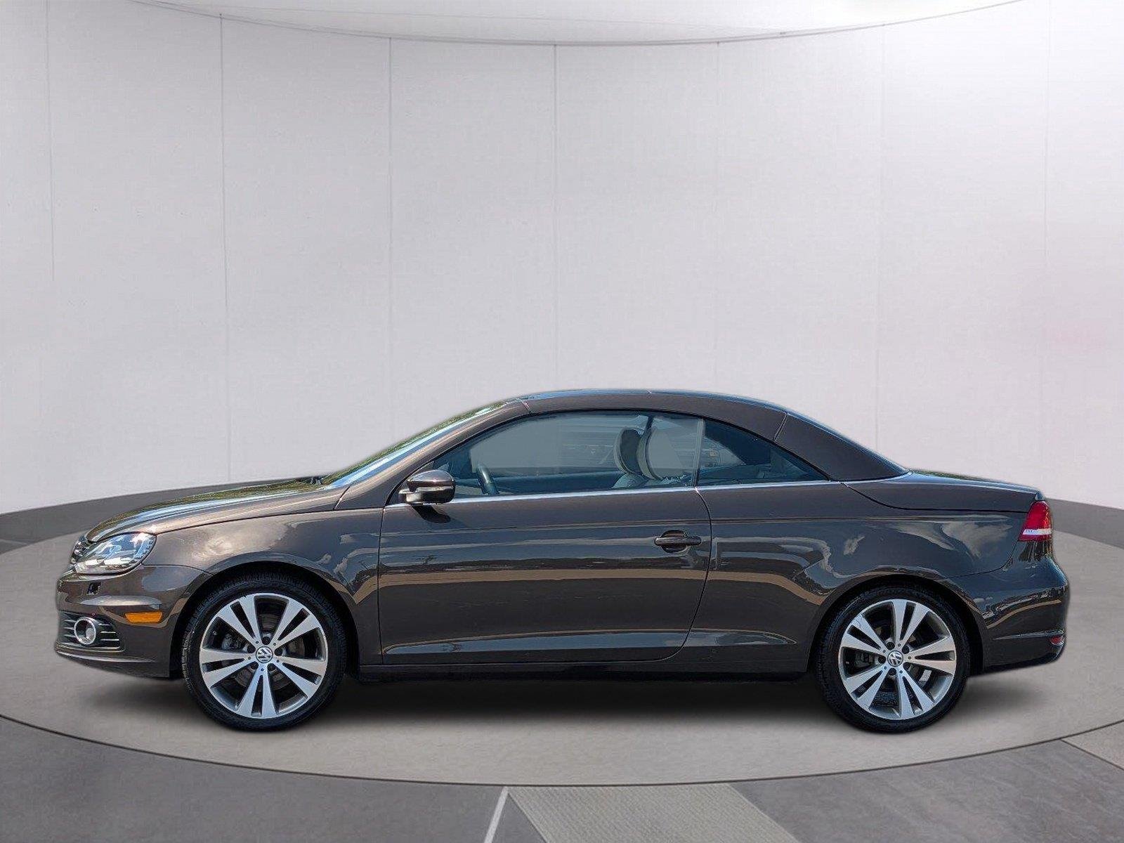 Used 2013 Black Oak Brown Metallic Volkswagen Lux image 2