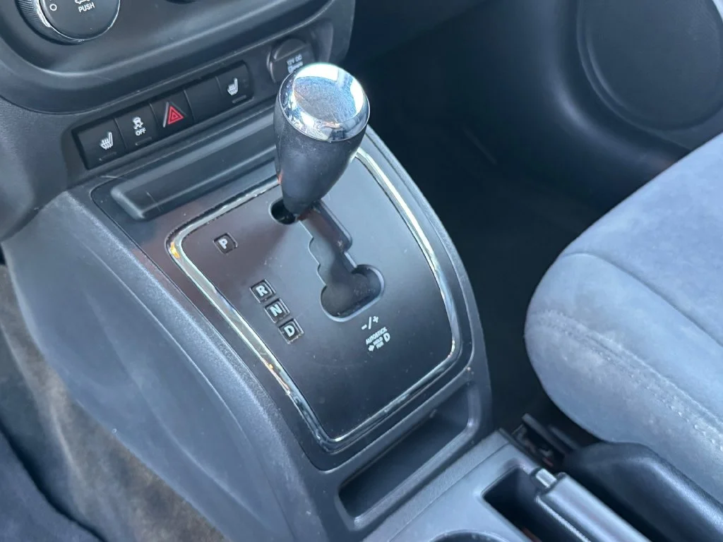 Used 2016 Gray Jeep Latitude image 21
