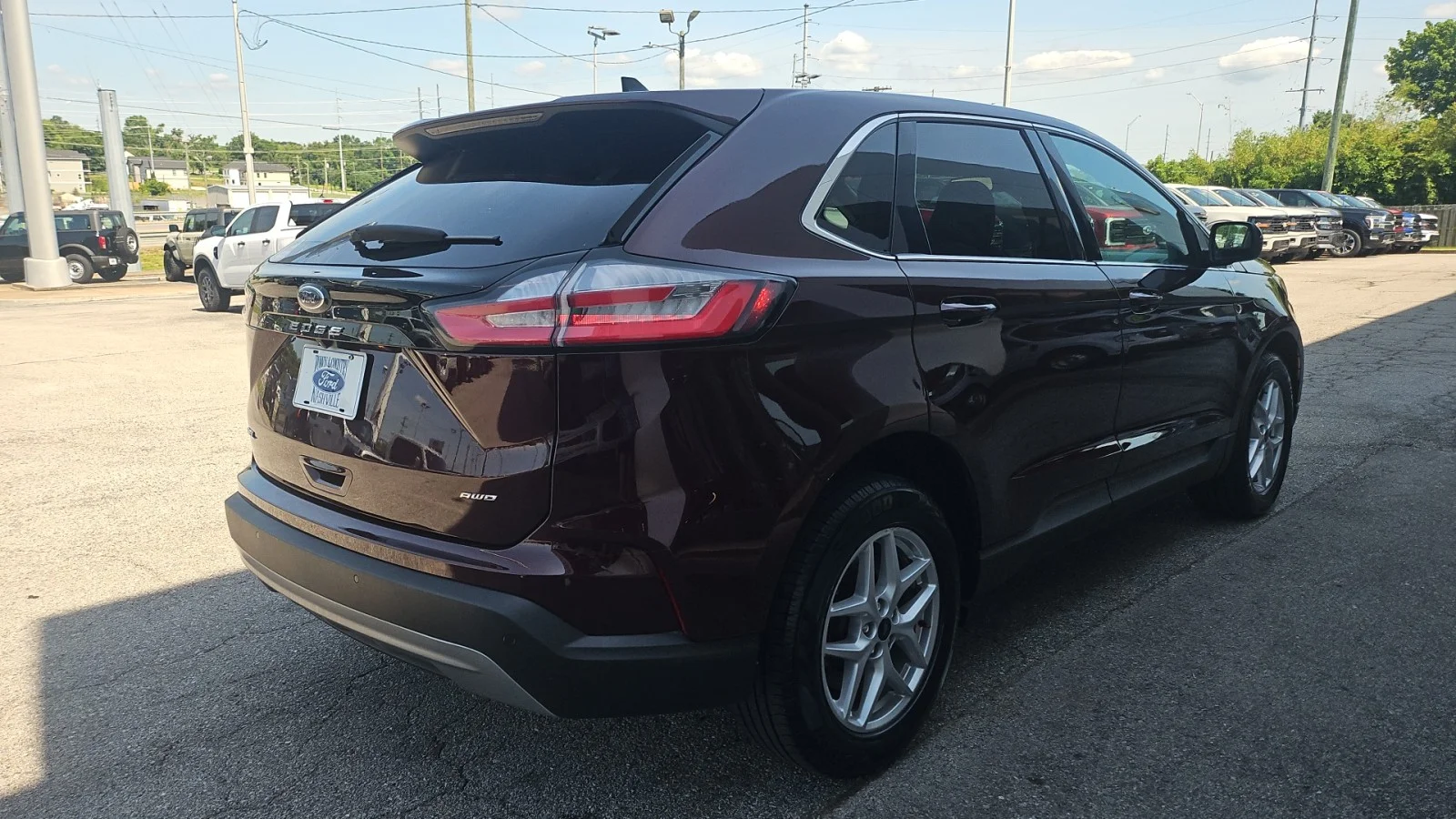 Used 2024 Red Ford 2024 FORD EDGE SEL 4DR SUV 112.2 WB AWD image 5