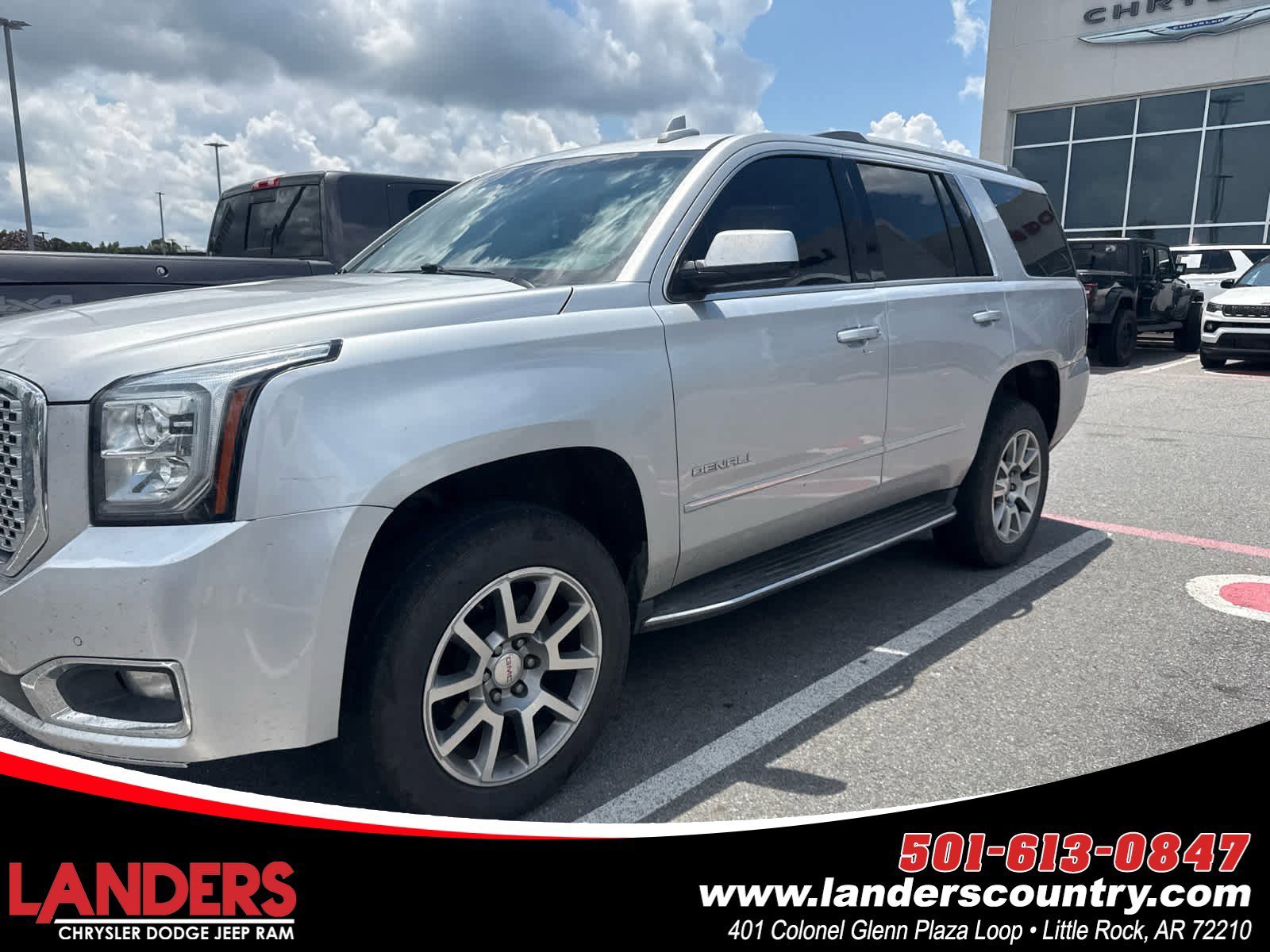 2017 GMC Yukon 4WD Denali's photo