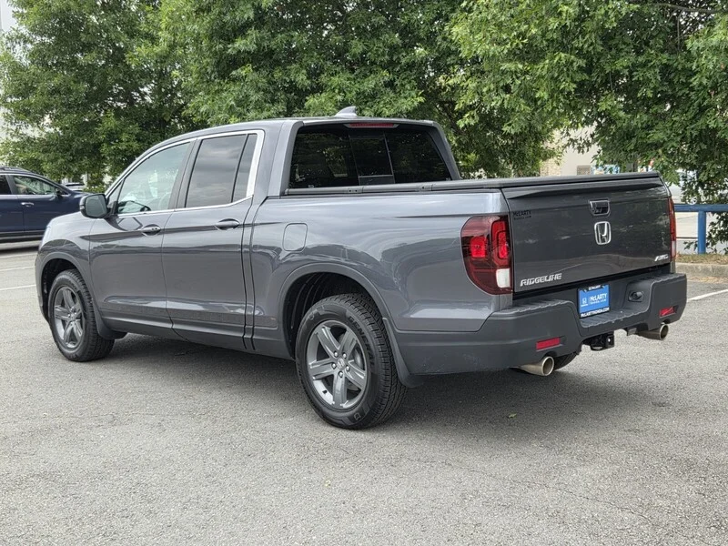 Used 2023 Modern Steel Metallic Honda RTL image 3