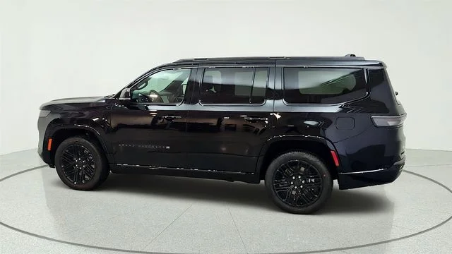 New 2026 High Gloss Black Exterior Paint Jeep Limited Reserve image 8