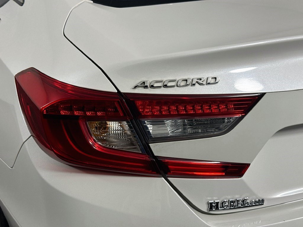 Used 2020 Platinum White Pearl Honda LX image 32