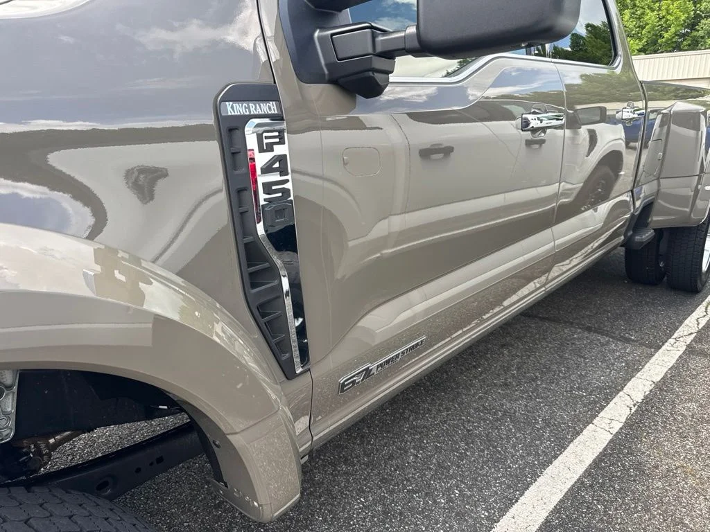 Used 2026 Gray Ford King Ranch image 4