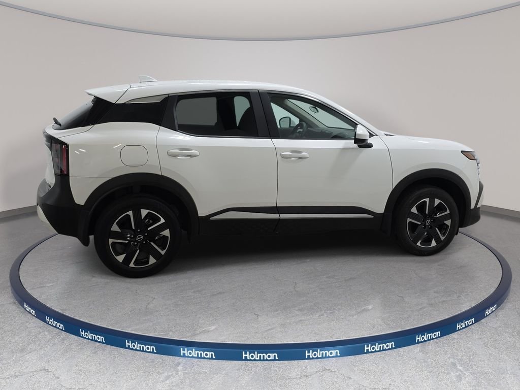 Used 2025 Aspen White Tricoat Nissan SV image 5