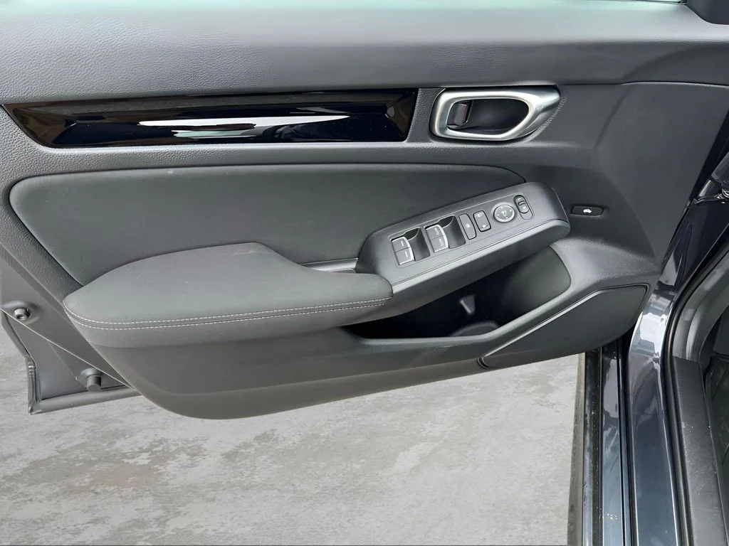Used 2025 Gray Honda Sport Touring image 13