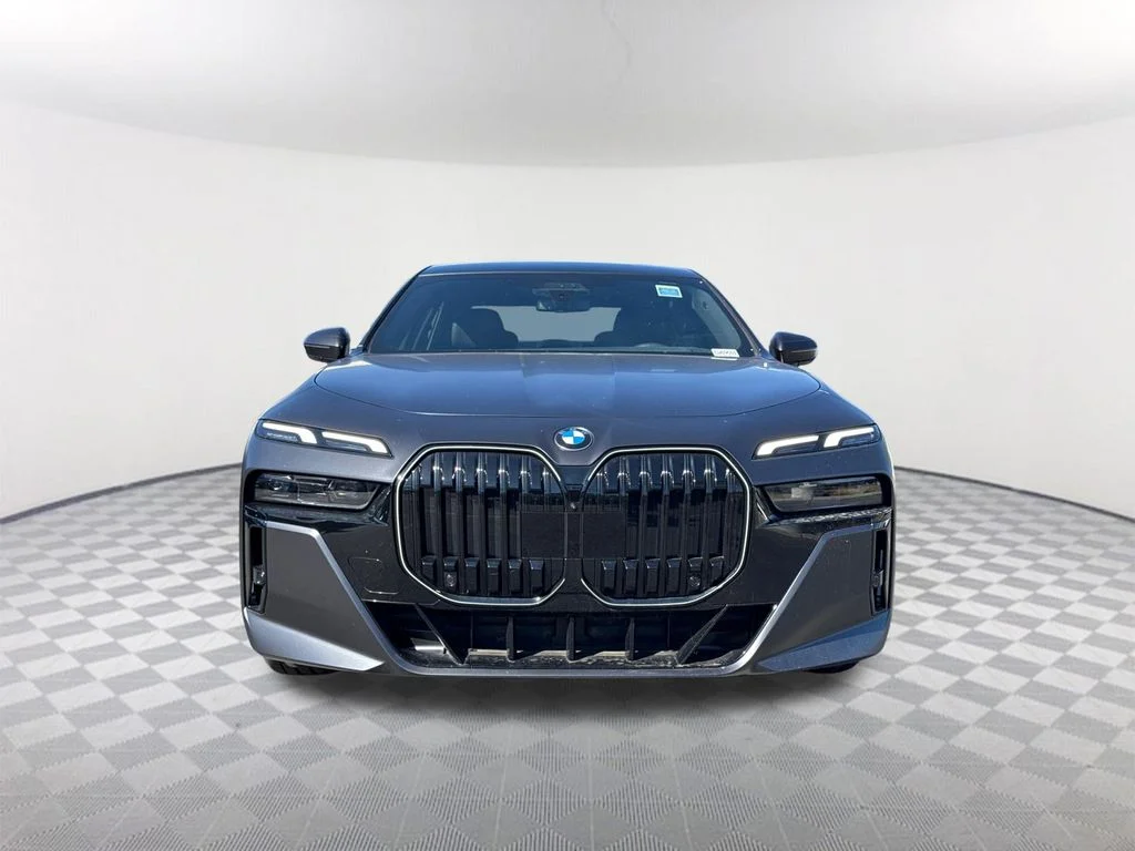New 2026 Gray BMW 740i image 2