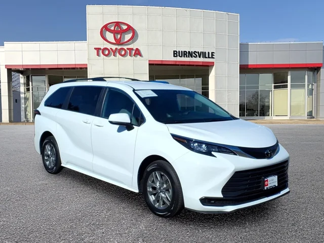 2026 Toyota Sienna LE