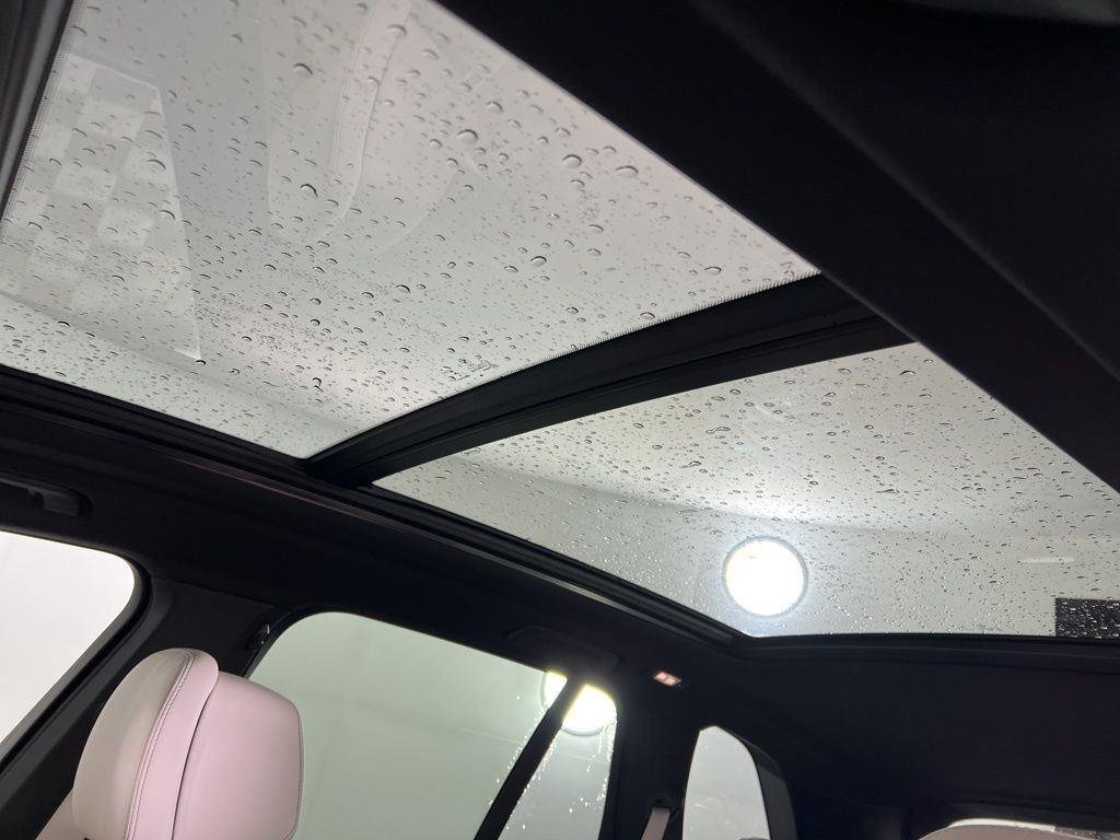 New 2026 Skyscraper Grey Metallic BMW xDrive40i image 9