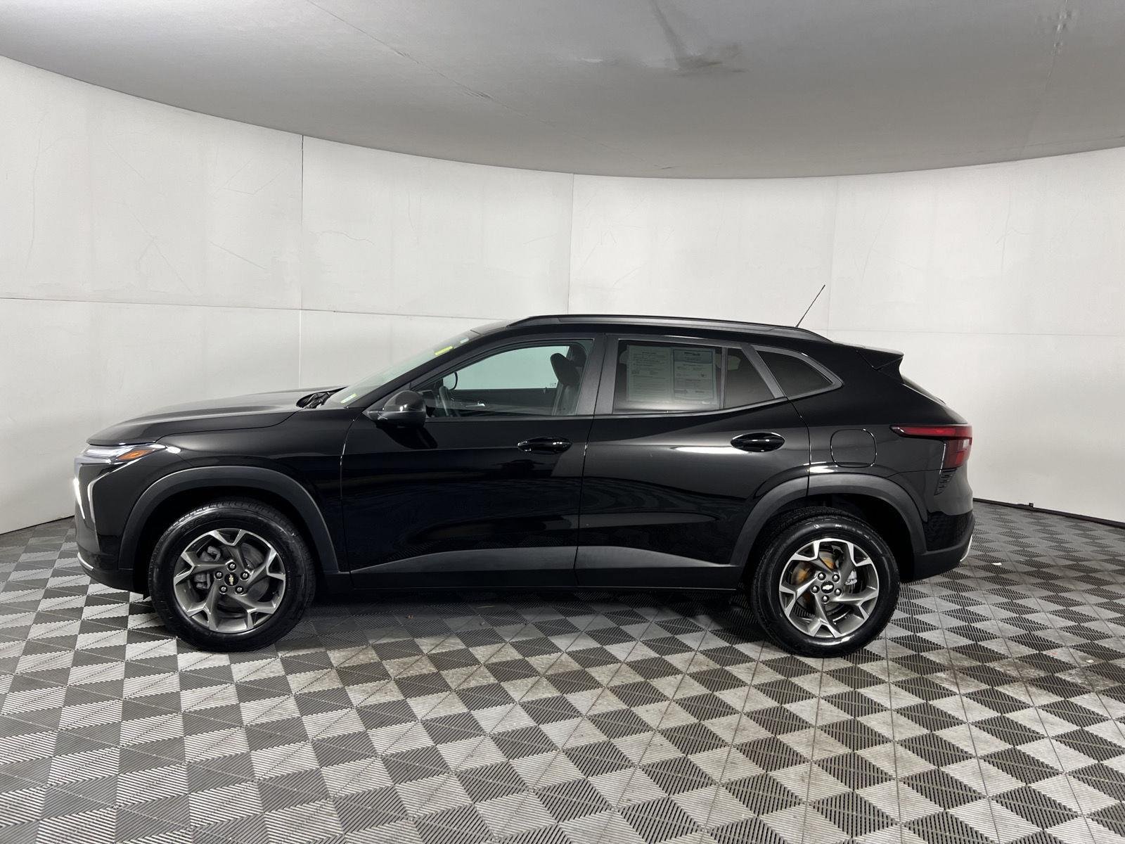 Used 2024 Mosaic Black Metallic Chevrolet LT image 9