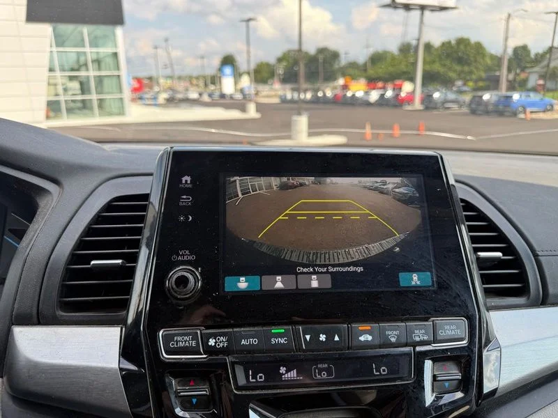 Used 2018  Honda EX image 9