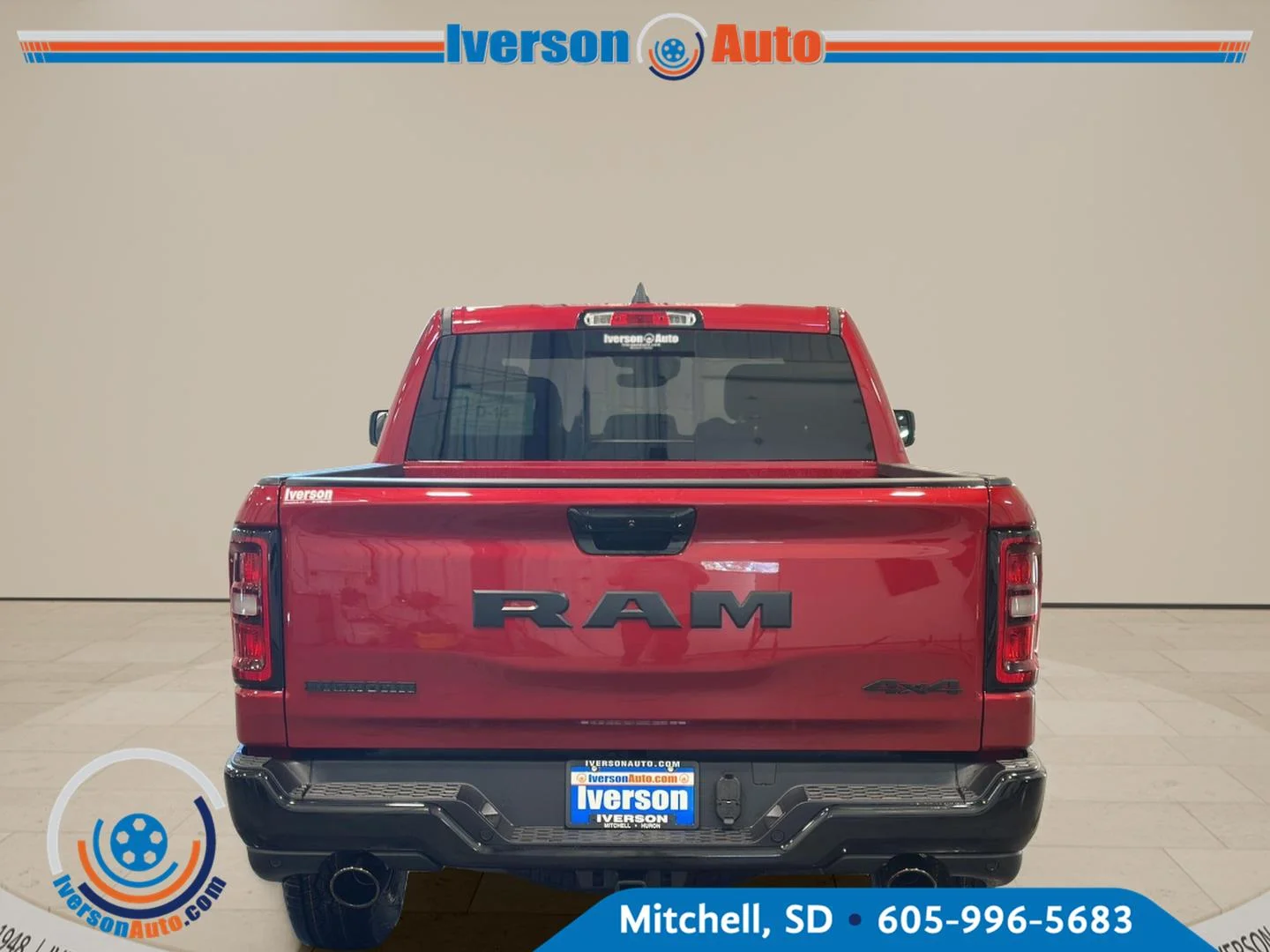 New 2027 Molten Red Pearl-Coat Exterior Paint RAM Big Horn image 6