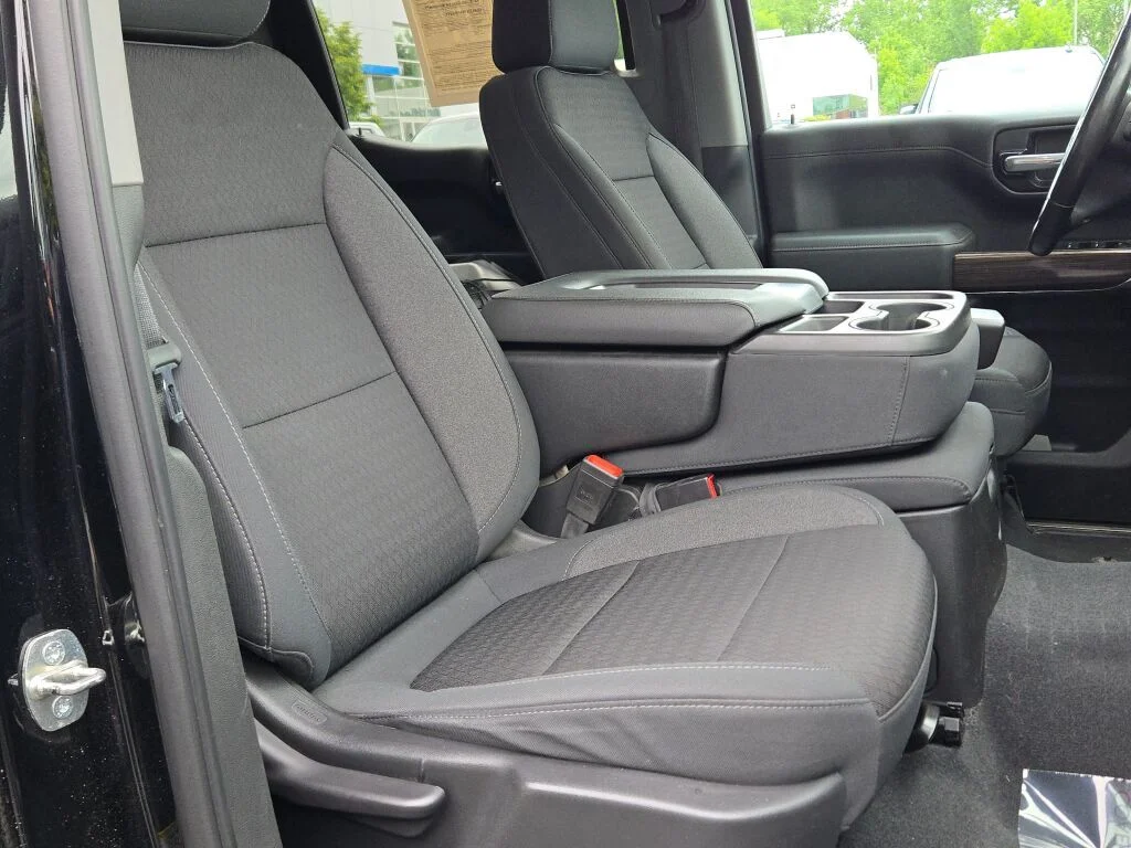 Used 2020 Black Chevrolet LT image 6