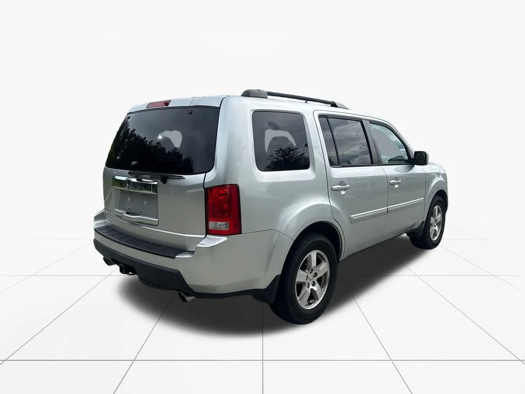 Used 2011 Crystal Black Pearl Honda EX image 8