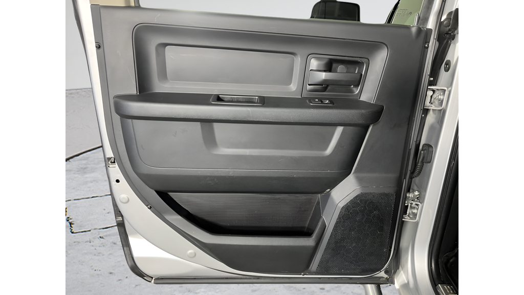 Used 2018 Silver Ram Tradesman image 11