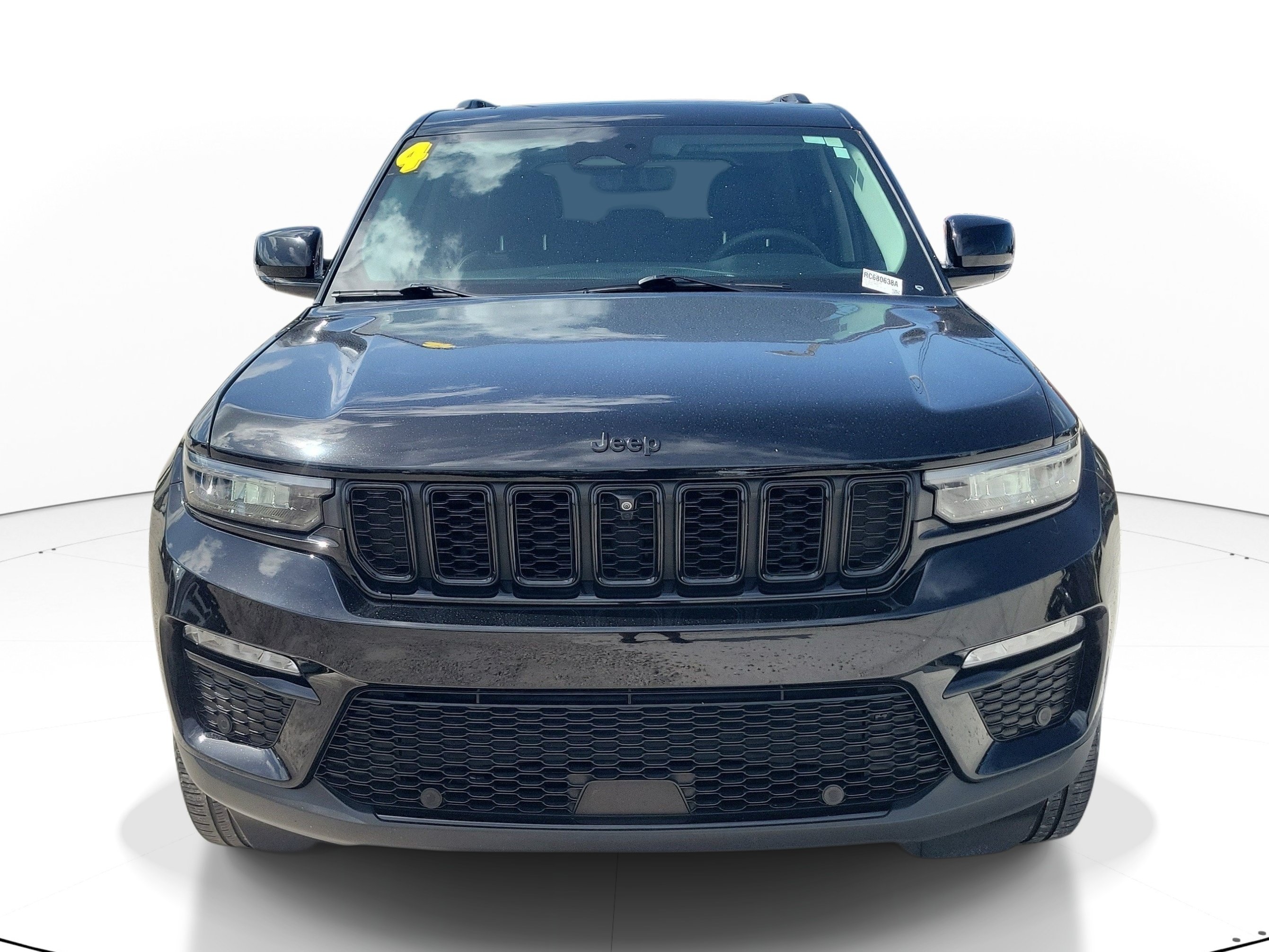 Used 2024 Diamond Black Crystal Pearlcoat Jeep Limited image 2