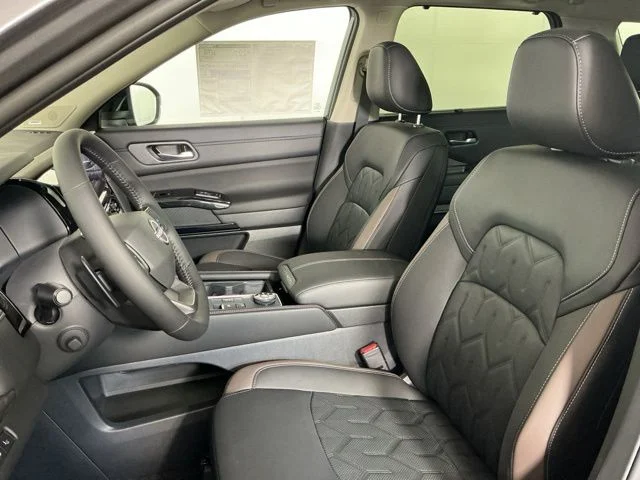 New 2026 Gray Nissan Platinum image 17