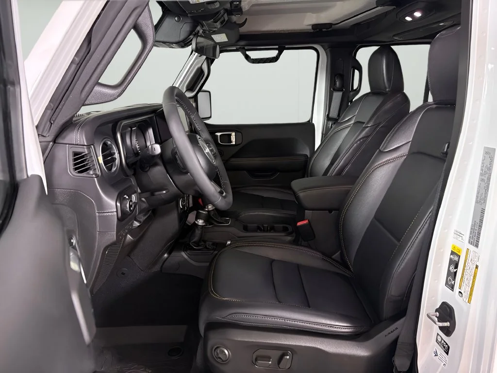 Used 2025 White Jeep High Tide image 12