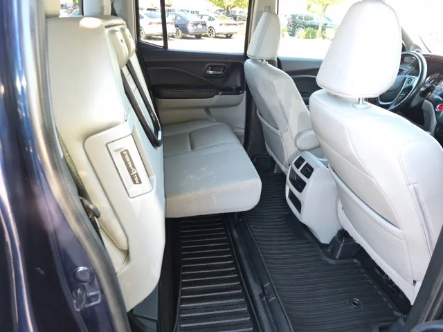 Used 2017  Honda RTL-T image 30