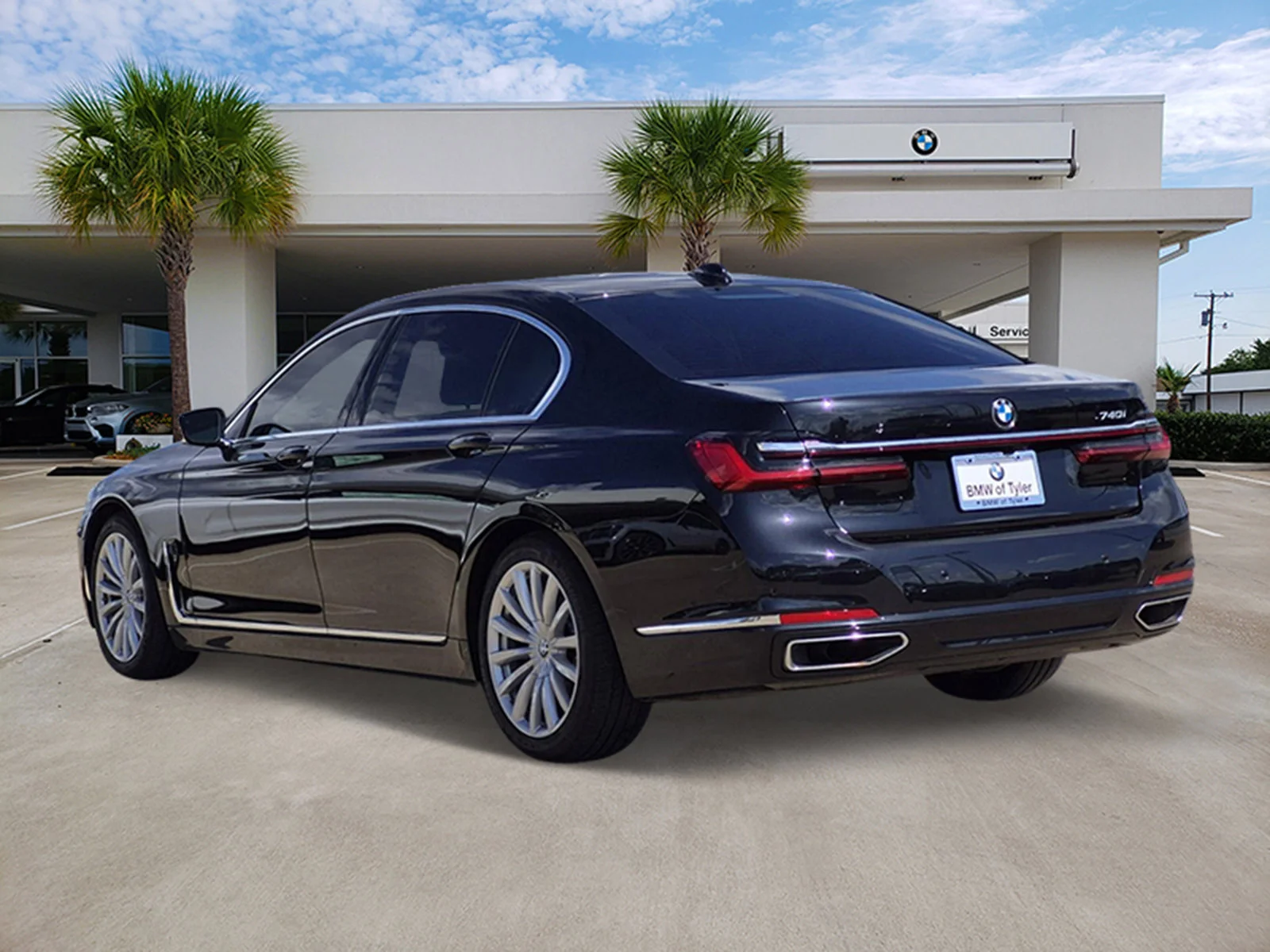 Used 2022 Black Sapphire Metallic BMW 740i image 6