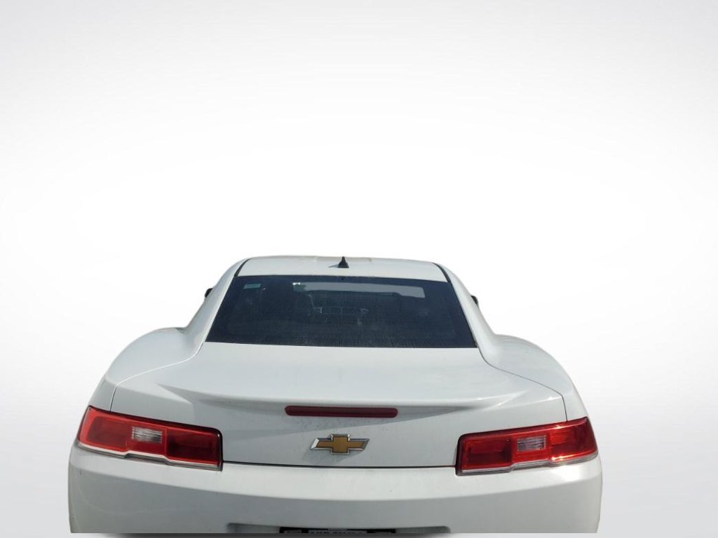 Used 2015 White Chevrolet 2LS image 3
