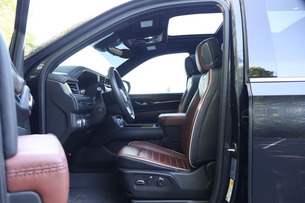 2024 GMC Yukon Denali Ultimate - Photo 35
