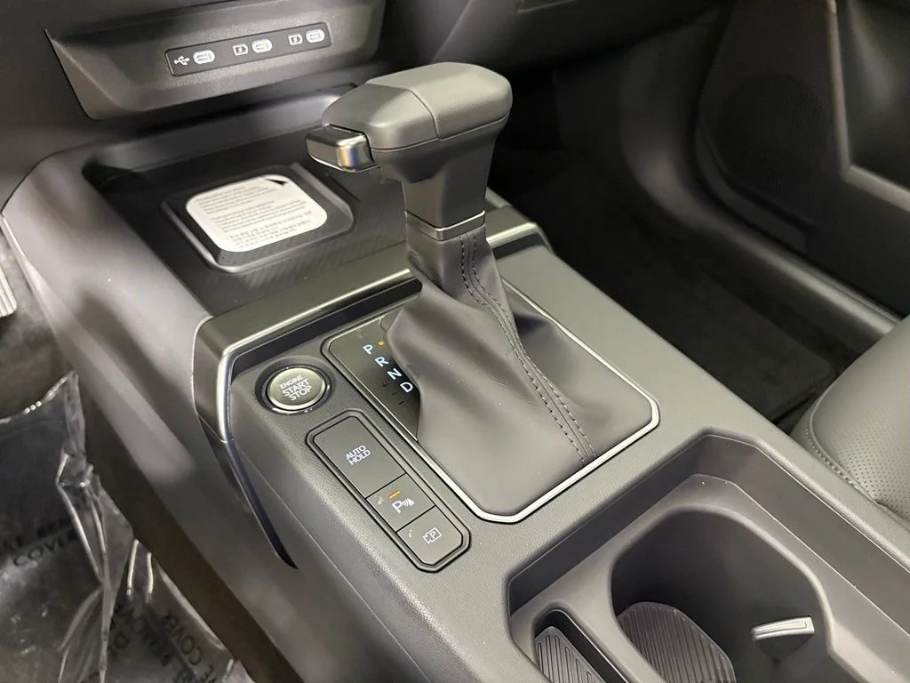 New 2027 Frost Blue / Black Roof Kia X-Line S image 29