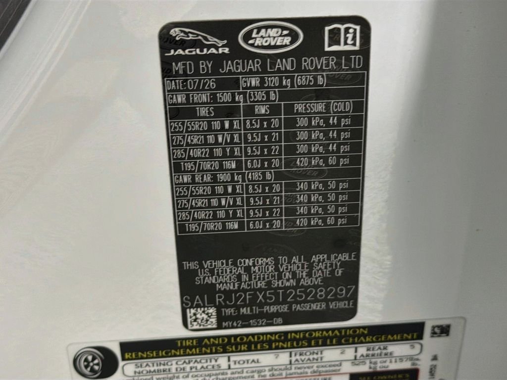 New 2026 Fuji White Land Rover S image 34