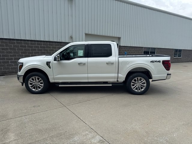 New 2026 Star White Metallic Tri-Coat Ford Lariat image 41