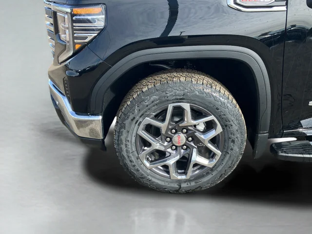 2026 GMC Sierra 1500 SLT - Photo 15