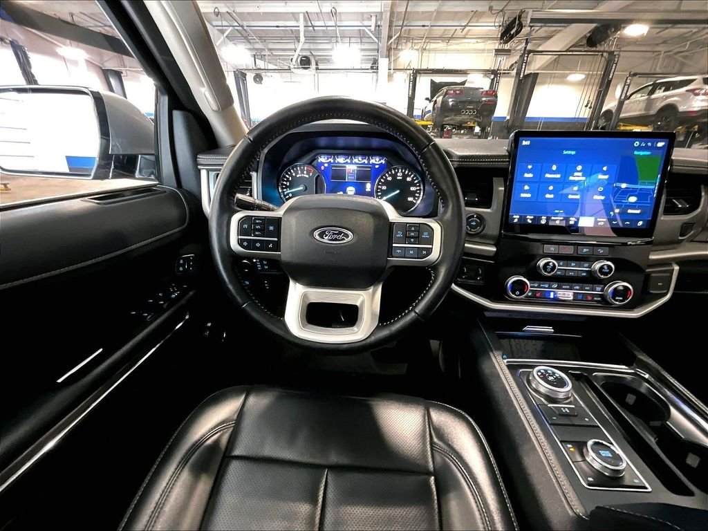 Used 2024 Silver Ford XLT image 18