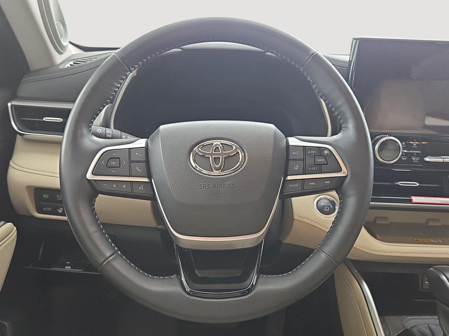 Certified Used 2024 Wind Chill Pearl Toyota Platinum image 23