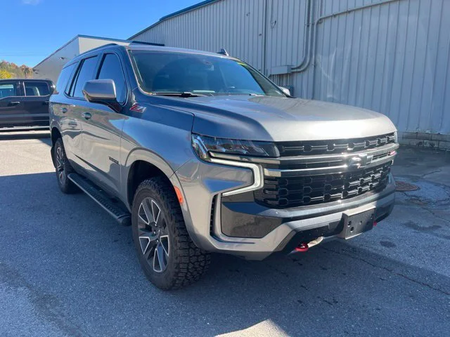 Used 2022 Gray Chevrolet Z71 image 2