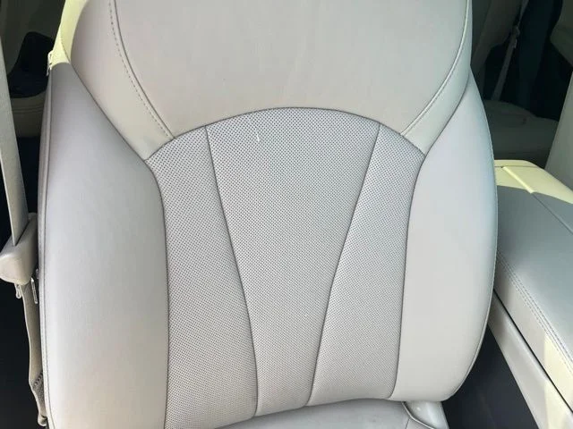 Used 2019 Brown Buick Essence image 16