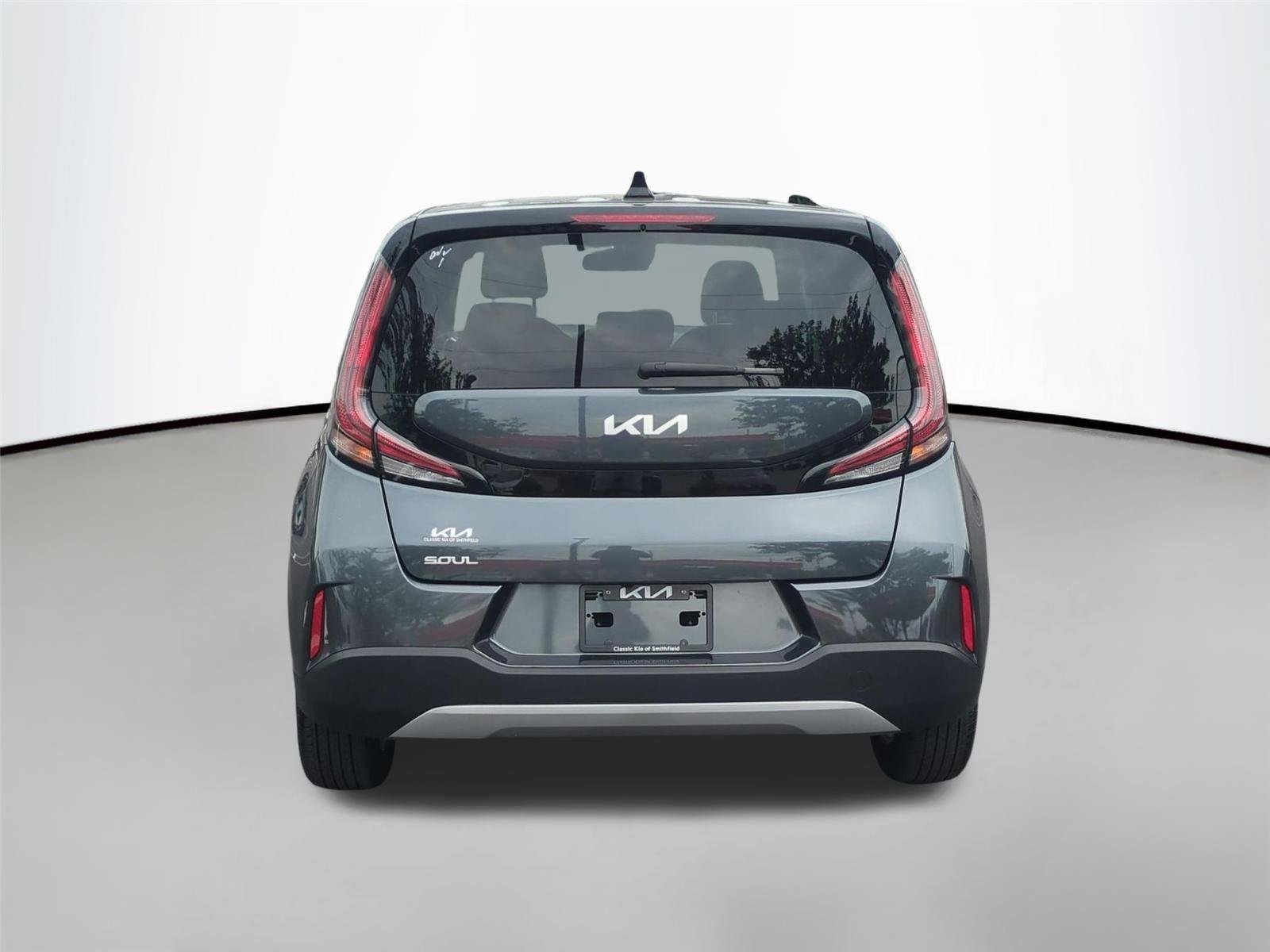 Used 2025 Gravity Gray Kia LX image 7