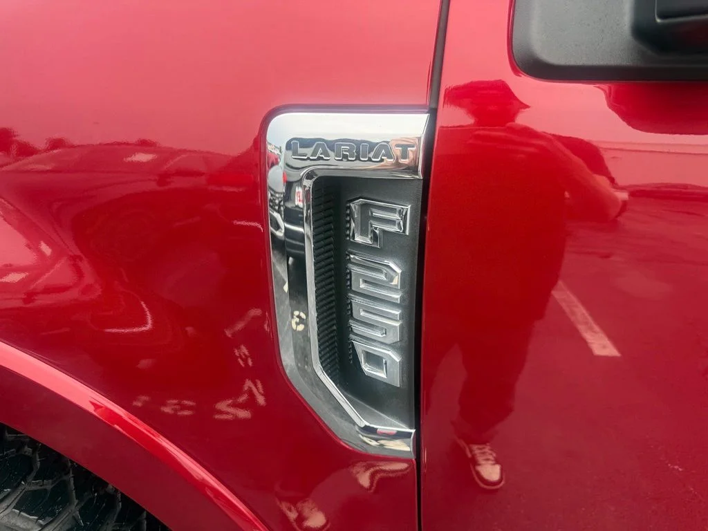 Used 2021 Red Metallic Ford Lariat image 18