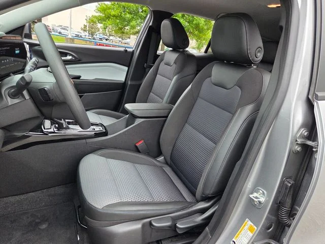 Used 2025 Gray Chevrolet LT image 8