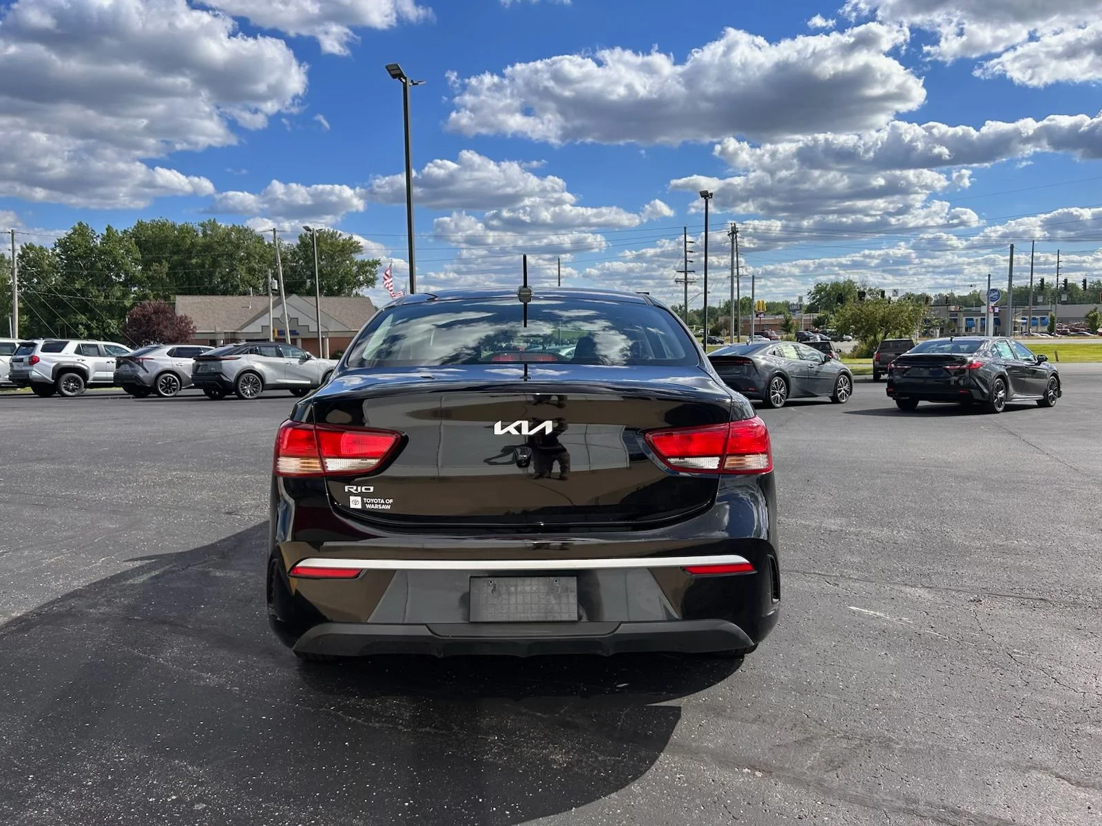 Used 2022 Black Kia LX image 4