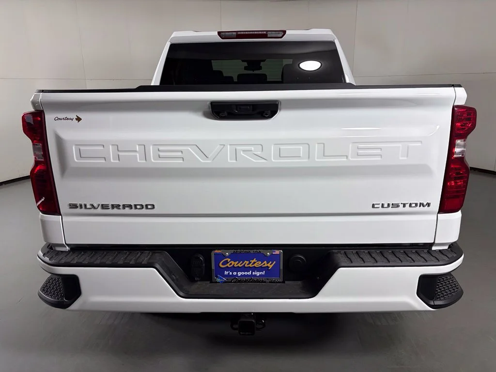 New 2026 Summit White Chevrolet Custom image 8