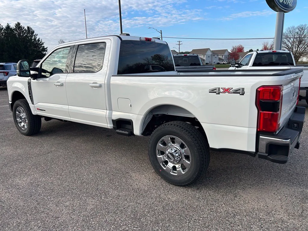 New 2027 Star White Metallic Tri-Coat Ford F-350® Lariat® image 5