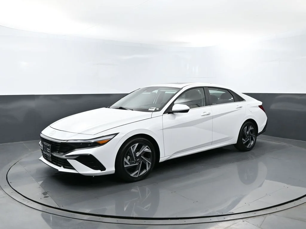 2025 Hyundai Elantra 2.0 SEL Convenience IVT's photo