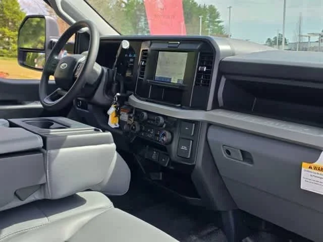 2025 Ford F-550 Super Duty Chassis Cab XL - Photo 88