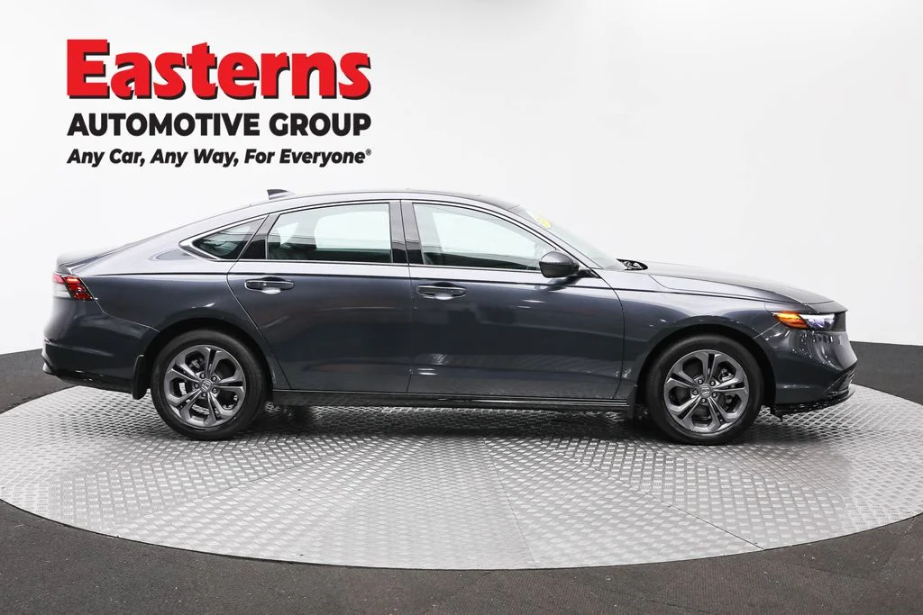 Used 2024 Gray Honda EX-L image 4