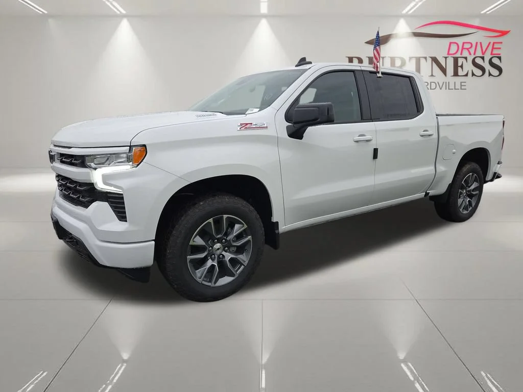 New 2026 Summit White Chevrolet RST image 4
