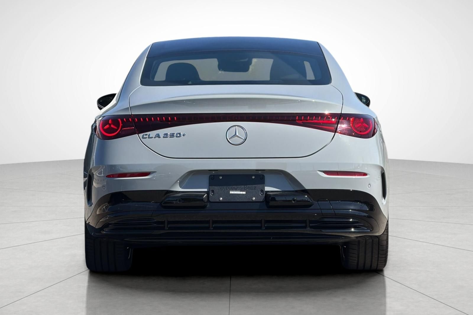 New 2027 MANUFAKTUR Alpine Grey Mercedes-Benz CLA 250+ image 9