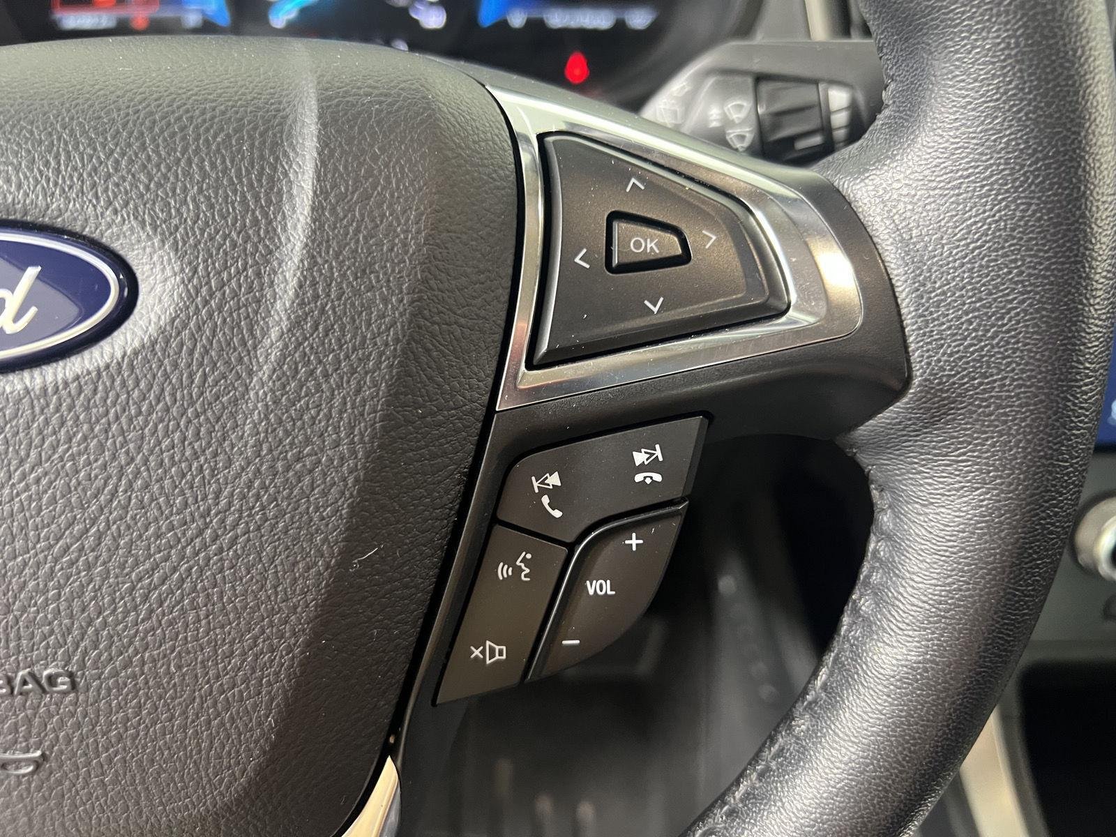 Used 2022 Agate Black Ford SEL image 16